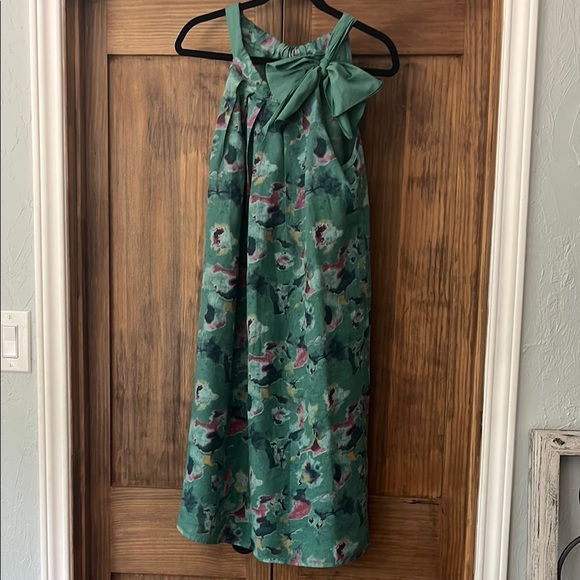 bellaumbia Dresses & Skirts - Green Floral Print Halter Dress with Bow